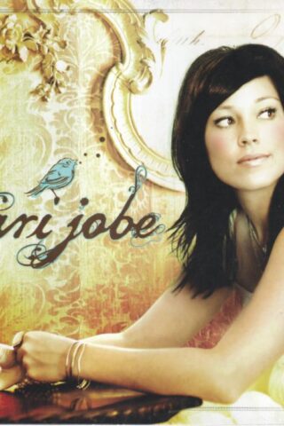 000768455029 Kari Jobe