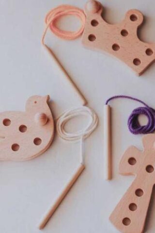 197644885848 Trinity Wooden Lacing Toy Set